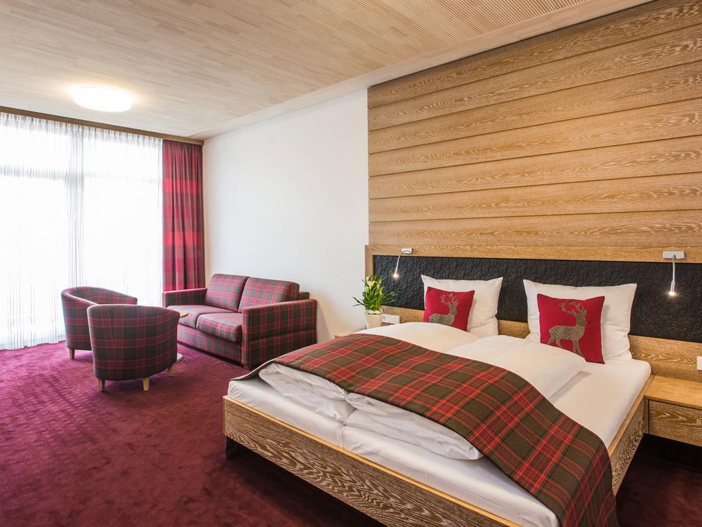Hotel Kreuz Gaestehaus Und Lauchertbar Mit Terrasse Gammertingen Room photo